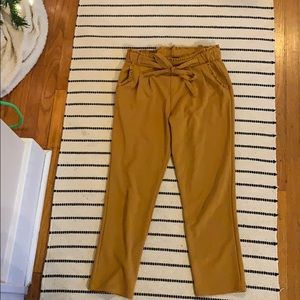 Cropped high waisted pant
